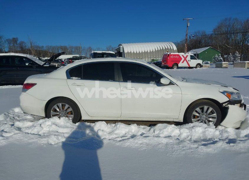 Photo 13 of 2012 Honda Accord 2.4 EX-L (VIN 1HGCP2F8XCA177690)