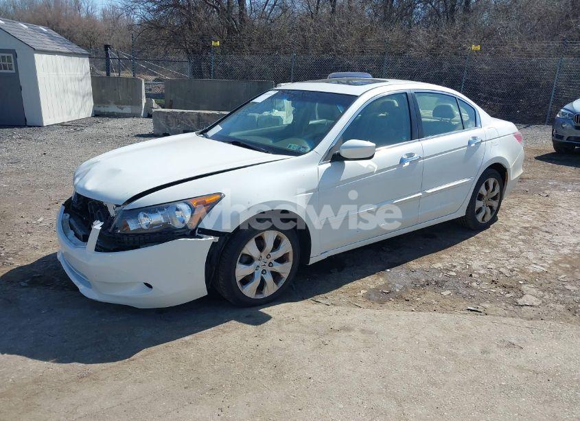 Photo 2 of 2009 Honda Accord 3.5 EX-L (VIN 1HGCP36809A029529)