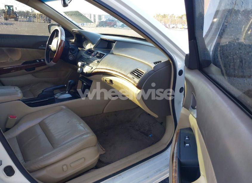 Photo 5 of 2009 Honda Accord 3.5 EX-L (VIN 1HGCP36809A045682)