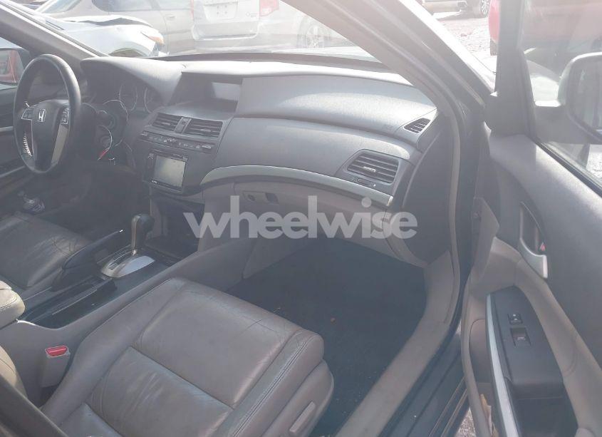 Photo 5 of 2009 Honda Accord 3.5 EX-L (VIN 1HGCP36819A015106)