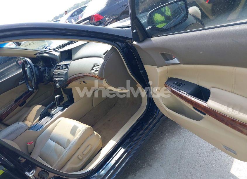 Photo 5 of 2009 Honda Accord 3.5 EX-L (VIN 1HGCP36819A037686)