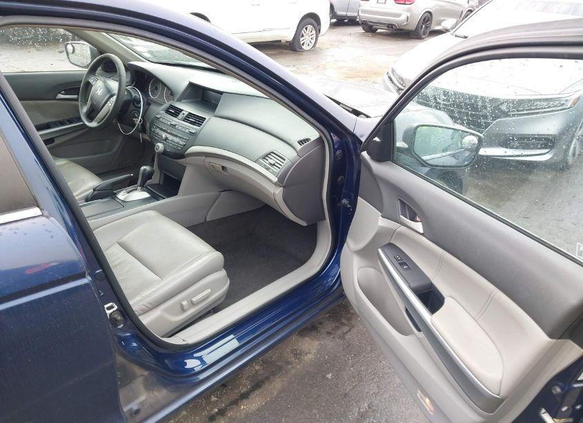 Photo 5 of 2009 Honda Accord 3.5 EX-L (VIN 1HGCP36819A040152)