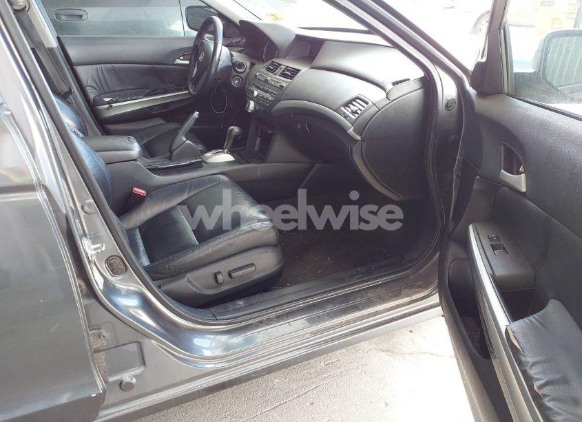 Photo 5 of 2009 Honda Accord 3.5 EX-L (VIN 1HGCP36829A047787)