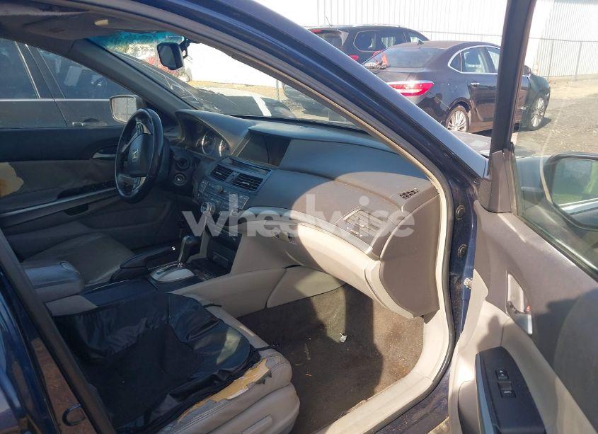 Photo 5 of 2008 Honda Accord 3.5 EX-L (VIN 1HGCP36838A041995)