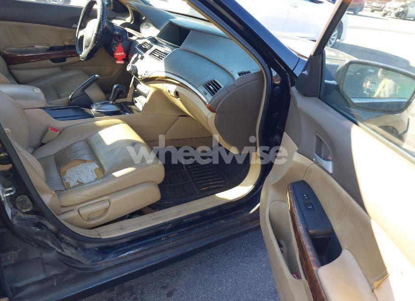 Photo 5 of 2009 Honda Accord 3.5 EX-L (VIN 1HGCP36859A021121)