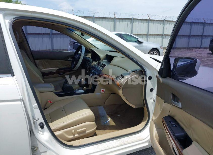 Photo 5 of 2008 Honda Accord 3.5 EX-L (VIN 1HGCP36868A066955)