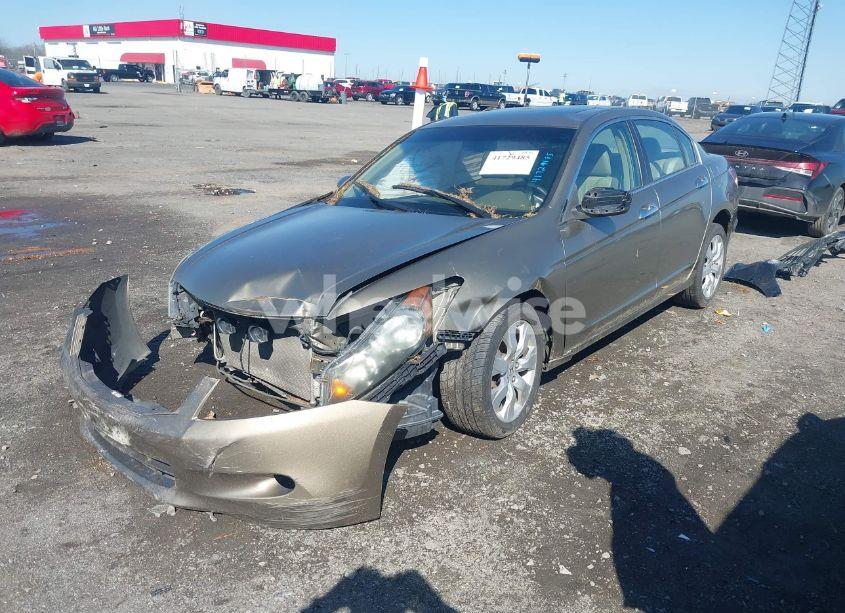 Photo 2 of 2009 Honda Accord 3.5 EX-L (VIN 1HGCP36869A007745)