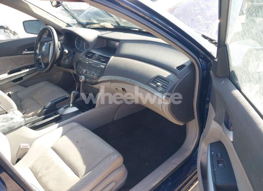 Photo 5 of 2009 Honda Accord 3.5 EX-L (VIN 1HGCP36869A018731)