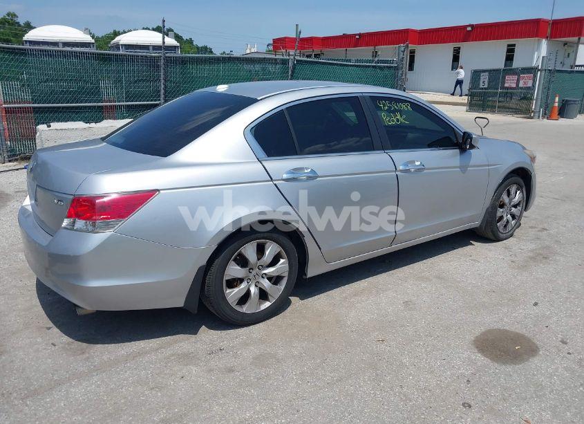Photo 4 of 2009 Honda Accord 3.5 EX-L (VIN 1HGCP36869A051311)
