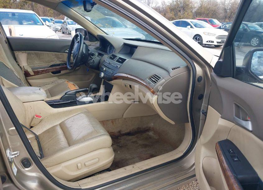 Photo 5 of 2009 Honda Accord 3.5 EX-L (VIN 1HGCP36879A011898)