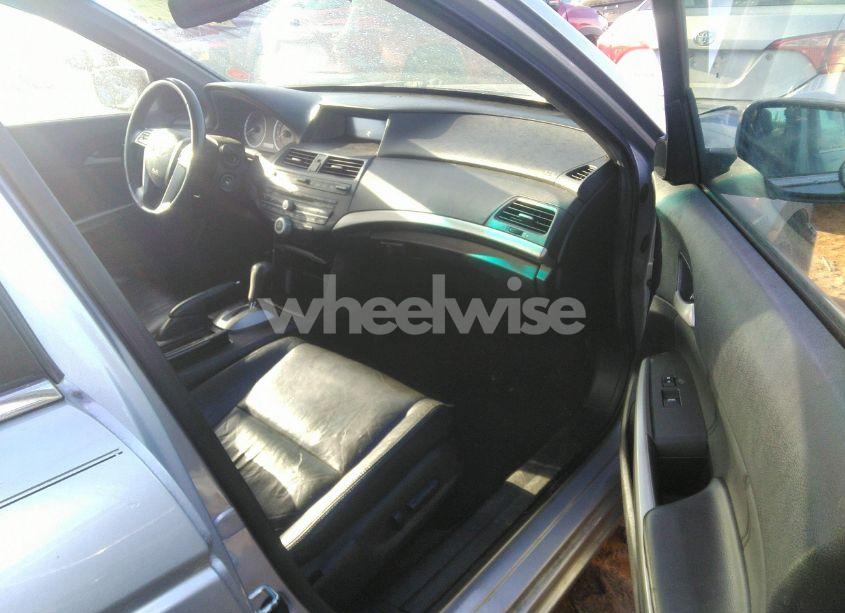 Photo 5 of 2009 Honda Accord 3.5 EX-L (VIN 1HGCP36889A001428)