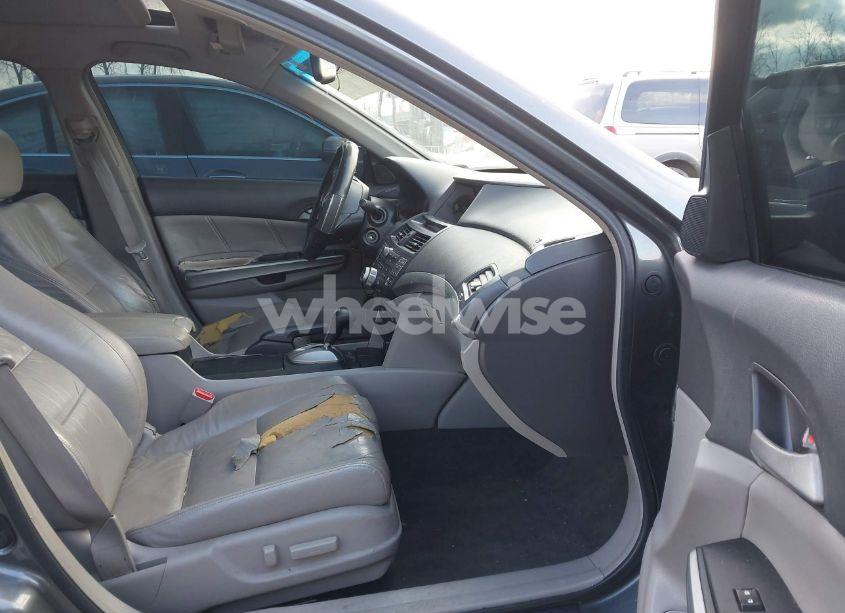 Photo 5 of 2009 Honda Accord 3.5 EX-L (VIN 1HGCP36889A002711)