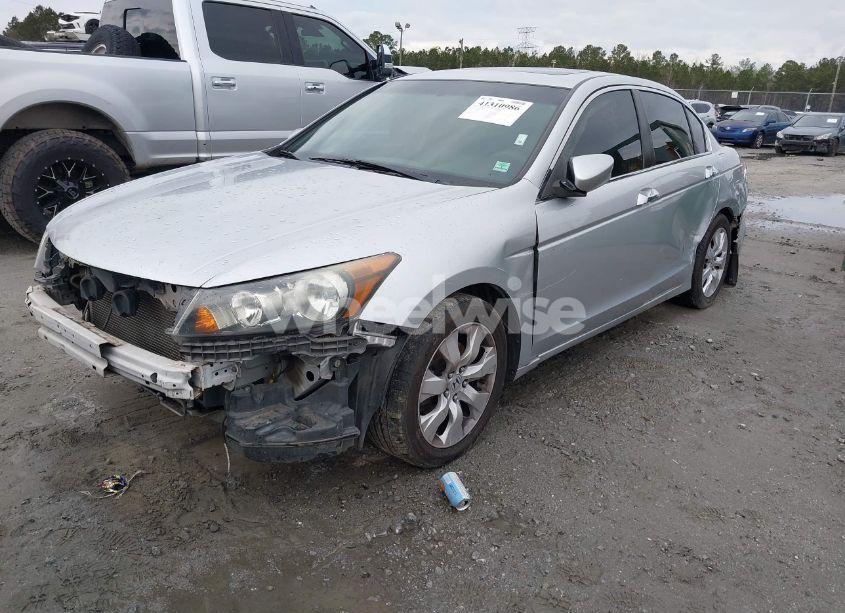 Photo 2 of 2009 Honda Accord SDN (VIN 1HGCP36889A030136)
