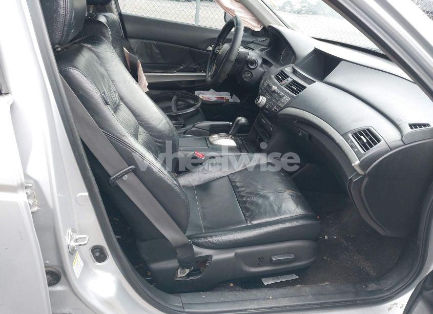 Photo 5 of 2009 Honda Accord SDN (VIN 1HGCP36889A030136)