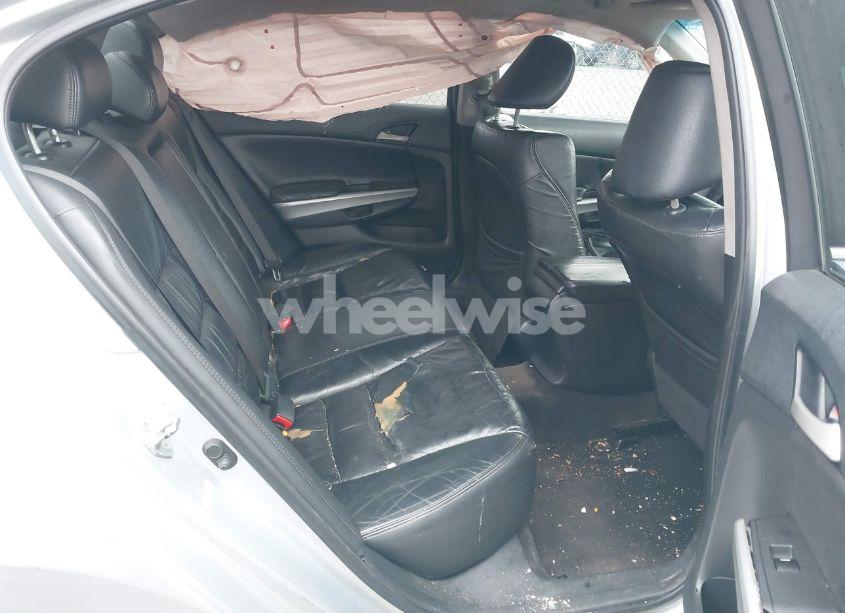 Photo 8 of 2009 Honda Accord SDN (VIN 1HGCP36889A030136)