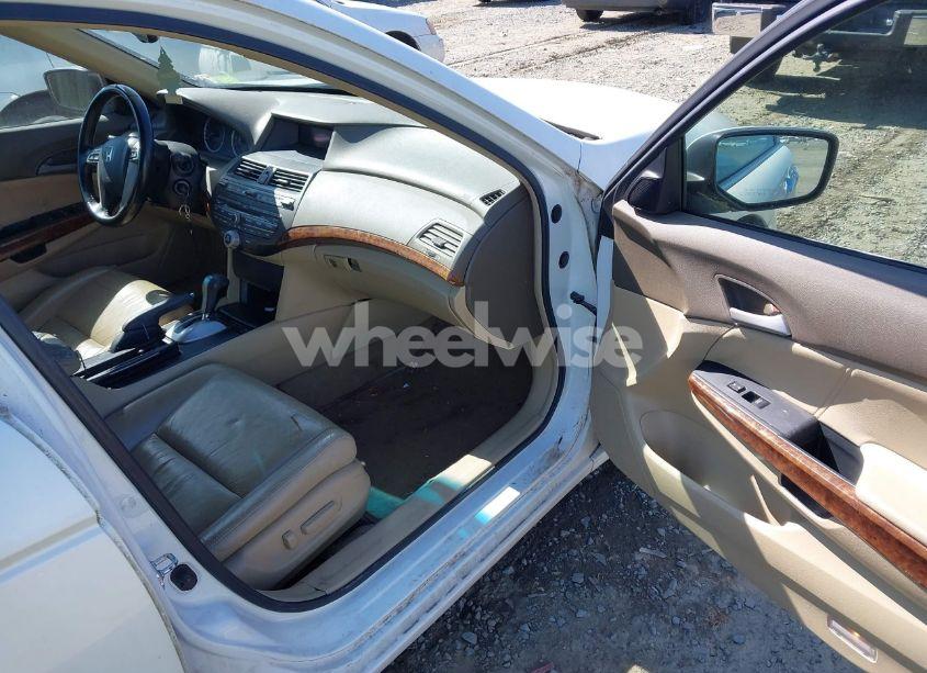 Photo 5 of 2009 Honda Accord 3.5 EX-L (VIN 1HGCP36889A032758)