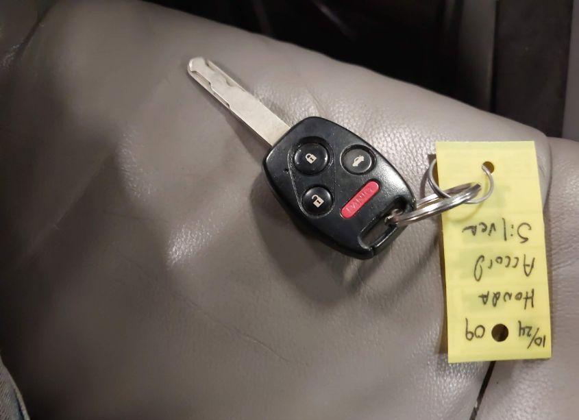 Photo 11 of 2009 Honda Accord 3.5 EX-L (VIN 1HGCP36889A044022)