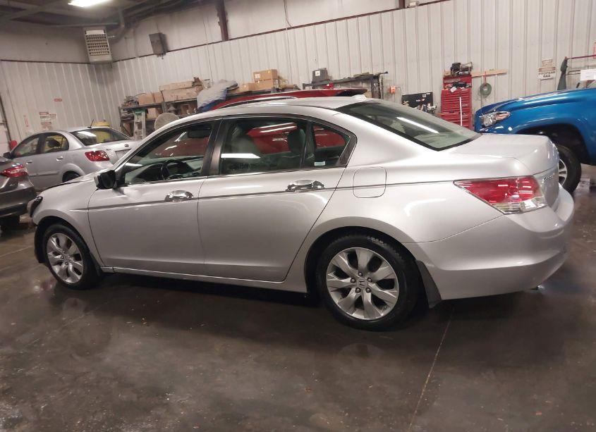 Photo 15 of 2009 Honda Accord 3.5 EX-L (VIN 1HGCP36889A044022)