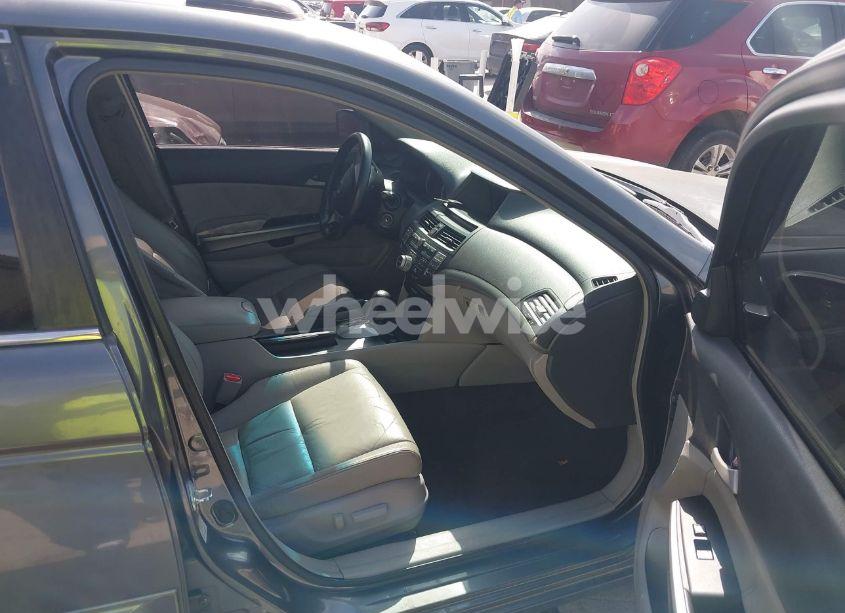 Photo 5 of 2009 Honda Accord 3.5 EX-L (VIN 1HGCP36899A006489)