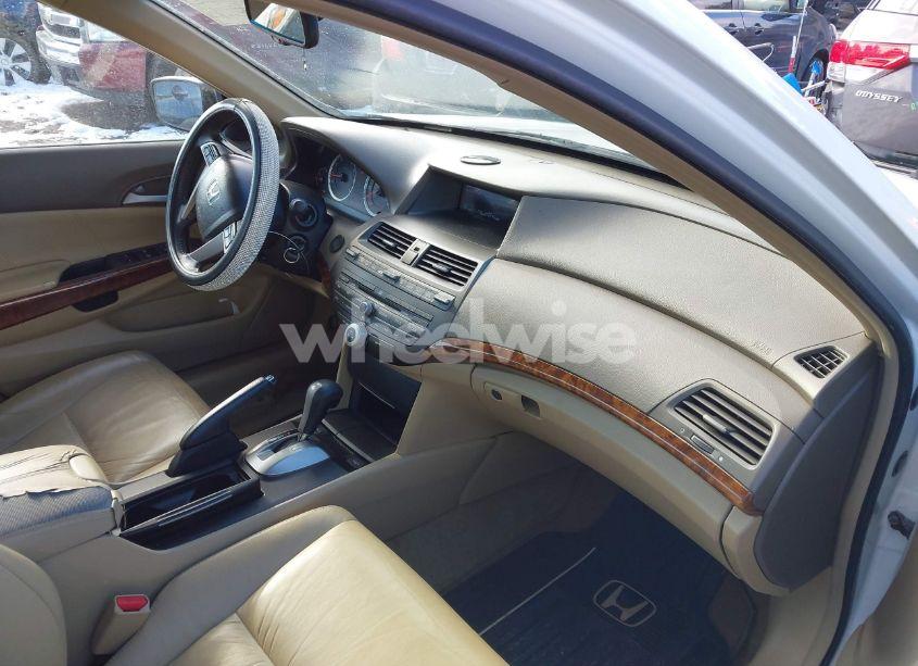 Photo 5 of 2009 Honda Accord 3.5 EX-L (VIN 1HGCP36899A010476)