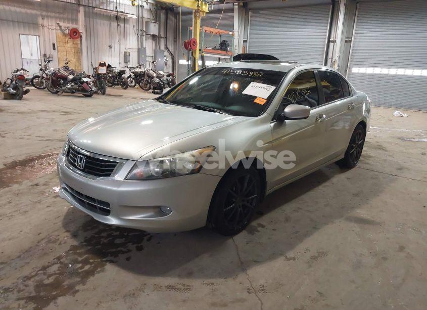 Photo 2 of 2009 Honda Accord 3.5 EX-L (VIN 1HGCP36899A027858)