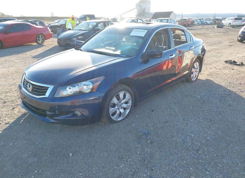 Photo 2 of 2009 Honda Accord 3.5 EX-L (VIN 1HGCP36899A030176)