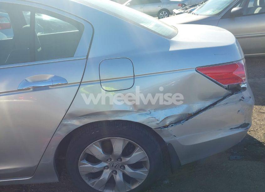 Photo 12 of 2010 Honda Accord 3.5 EX (VIN 1HGCP3F71AA012380)