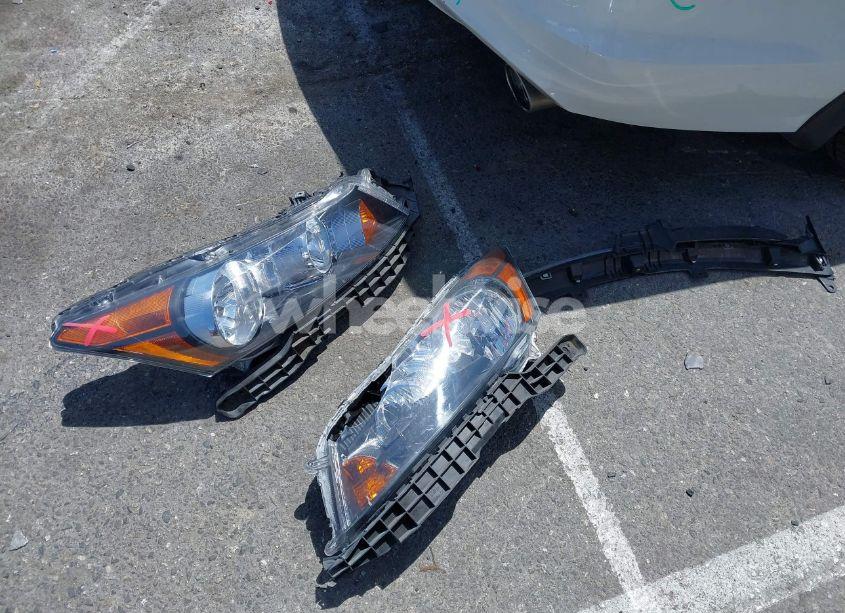 Photo 12 of 2011 Honda Accord 3.5 EX (VIN 1HGCP3F76BA027233)