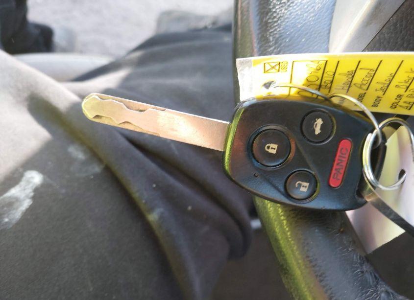 Photo 11 of 2010 Honda Accord 3.5 EX-L (VIN 1HGCP3F80AA004649)