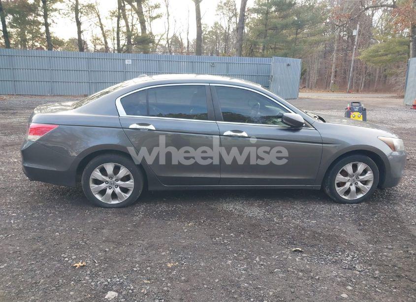 Photo 13 of 2010 Honda Accord 3.5 EX-L (VIN 1HGCP3F80AA028028)