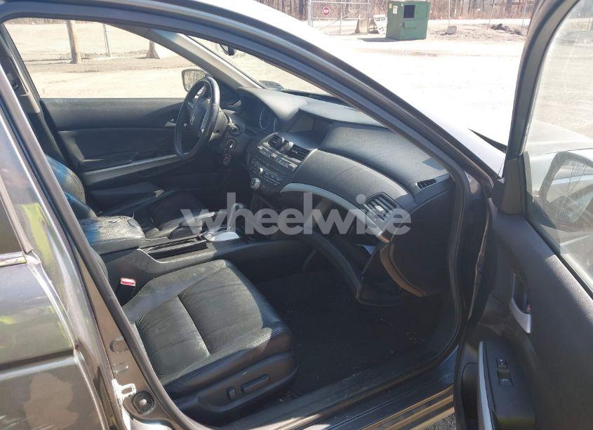 Photo 5 of 2010 Honda Accord 3.5 EX-L (VIN 1HGCP3F80AA032094)