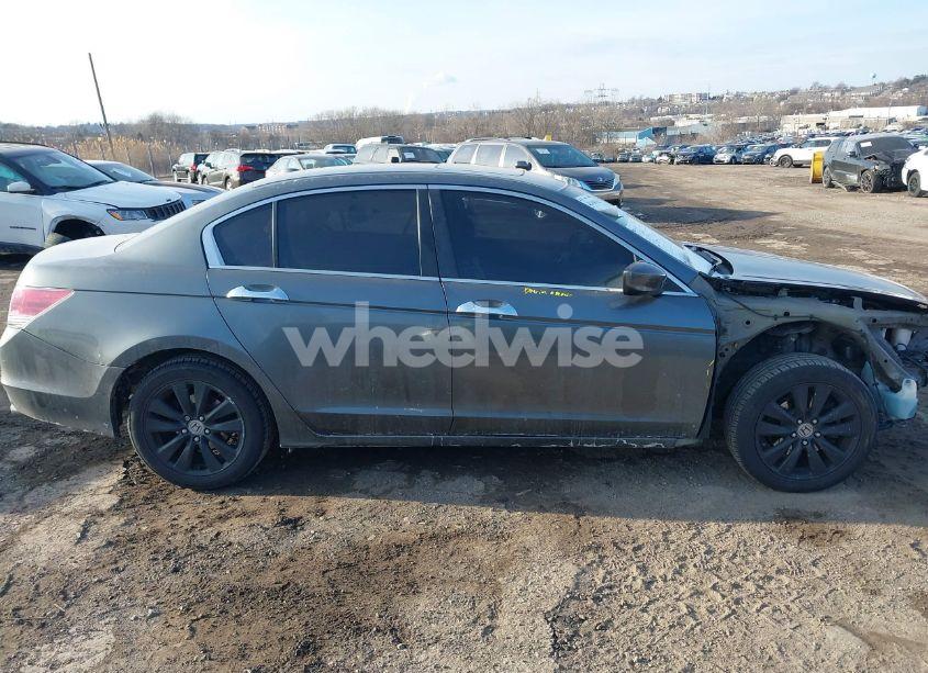 Photo 13 of 2011 Honda Accord 3.5 EX-L (VIN 1HGCP3F80BA002031)