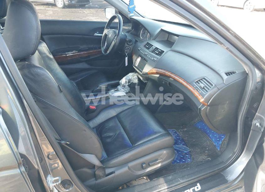 Photo 5 of 2011 Honda Accord 3.5 EX-L (VIN 1HGCP3F80BA002031)