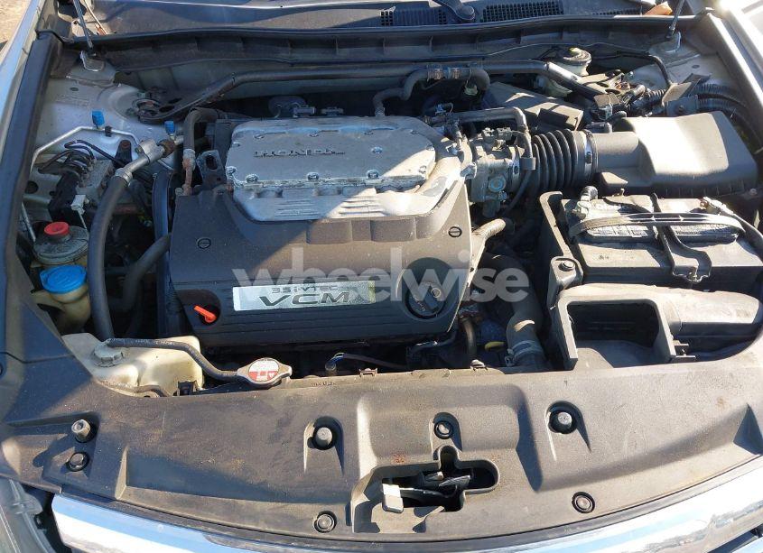 Photo 10 of 2011 Honda Accord 3.5 EX-L (VIN 1HGCP3F80BA008024)