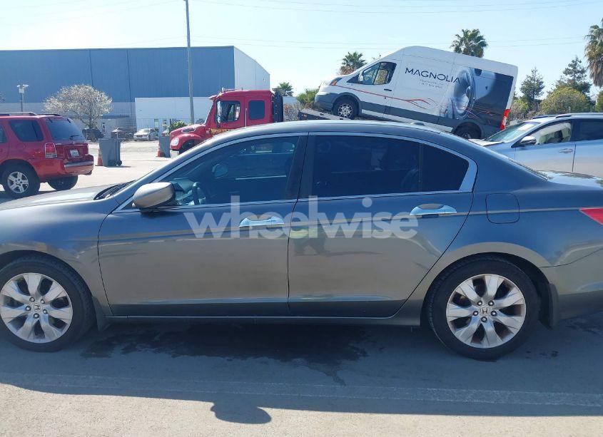 Photo 14 of 2010 Honda Accord 3.5 EX-L (VIN 1HGCP3F81AA021721)
