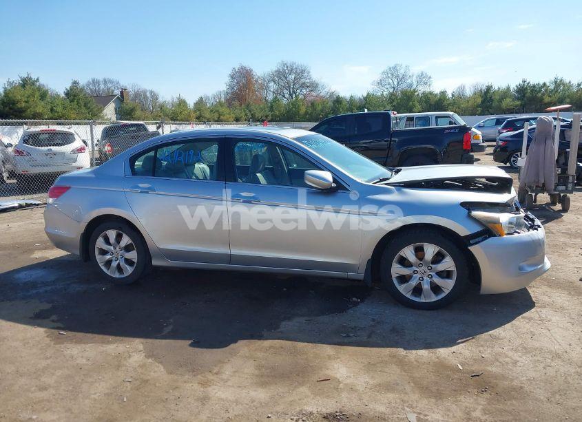Photo 13 of 2010 Honda Accord 3.5 EX-L (VIN 1HGCP3F81AA029740)