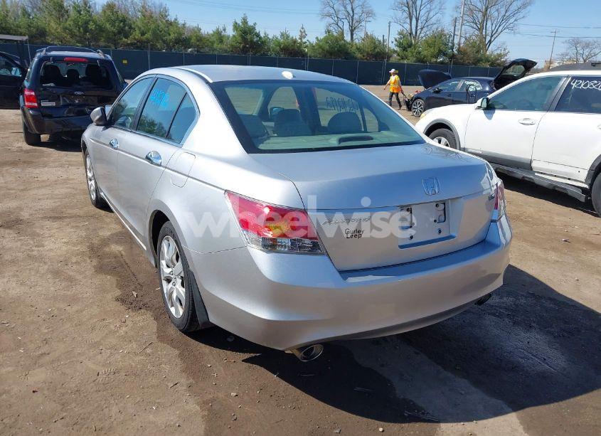 Photo 3 of 2010 Honda Accord 3.5 EX-L (VIN 1HGCP3F81AA029740)