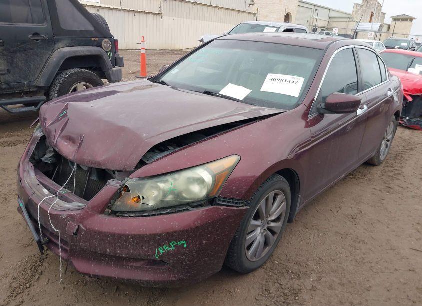 Photo 2 of 2011 Honda Accord 3.5 EX-L (VIN 1HGCP3F81BA000062)