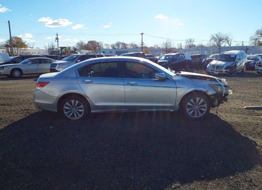 Photo 13 of 2011 Honda Accord 3.5 EX-L (VIN 1HGCP3F81BA003074)
