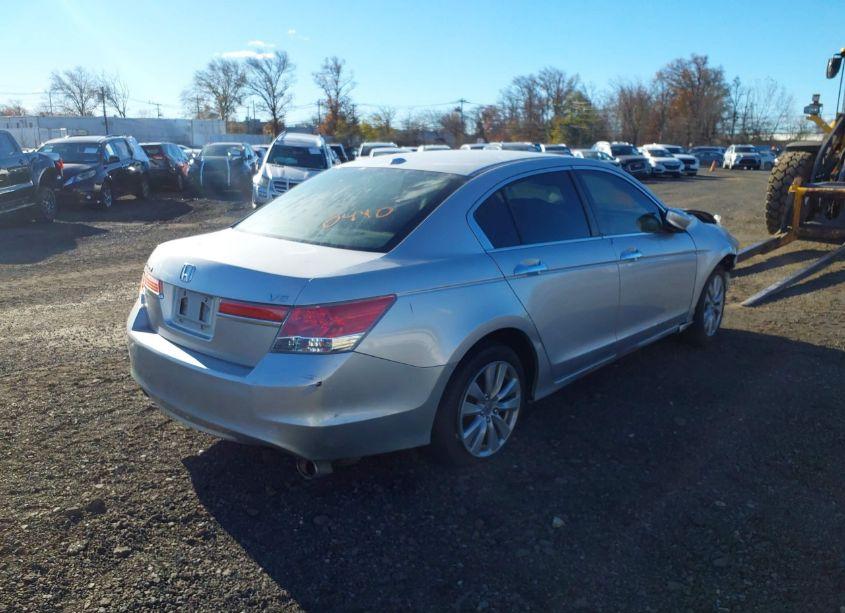 Photo 4 of 2011 Honda Accord 3.5 EX-L (VIN 1HGCP3F81BA003074)