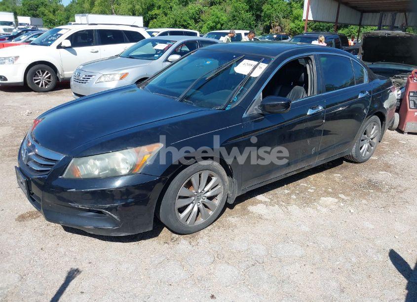Photo 2 of 2012 Honda Accord 3.5 EX-L (VIN 1HGCP3F81CA022578)