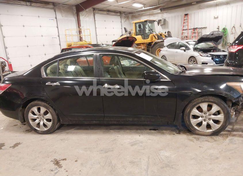 Photo 12 of 2010 Honda Accord 3.5 EX-L (VIN 1HGCP3F82AA013031)