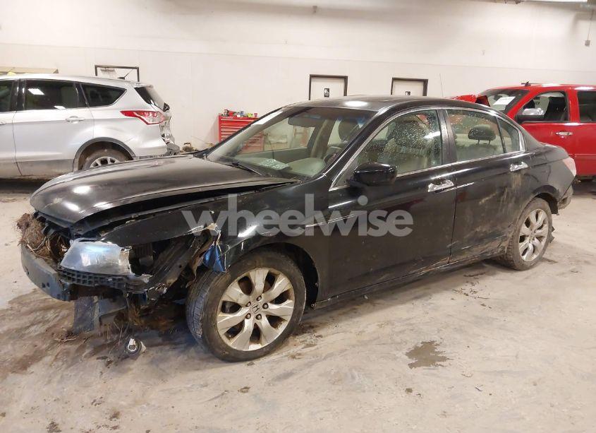 Photo 2 of 2010 Honda Accord 3.5 EX-L (VIN 1HGCP3F82AA013031)