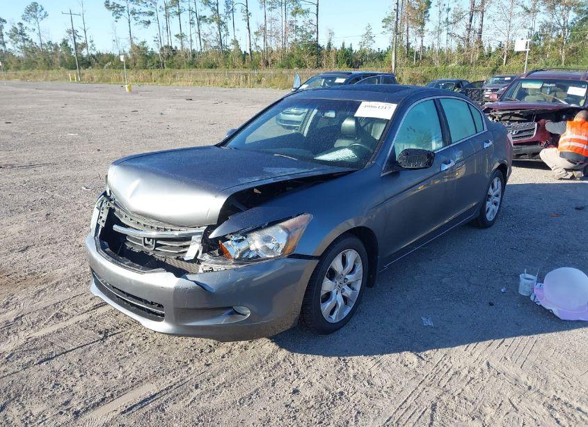 Photo 2 of 2010 Honda Accord 3.5 EX-L (VIN 1HGCP3F82AA020447)