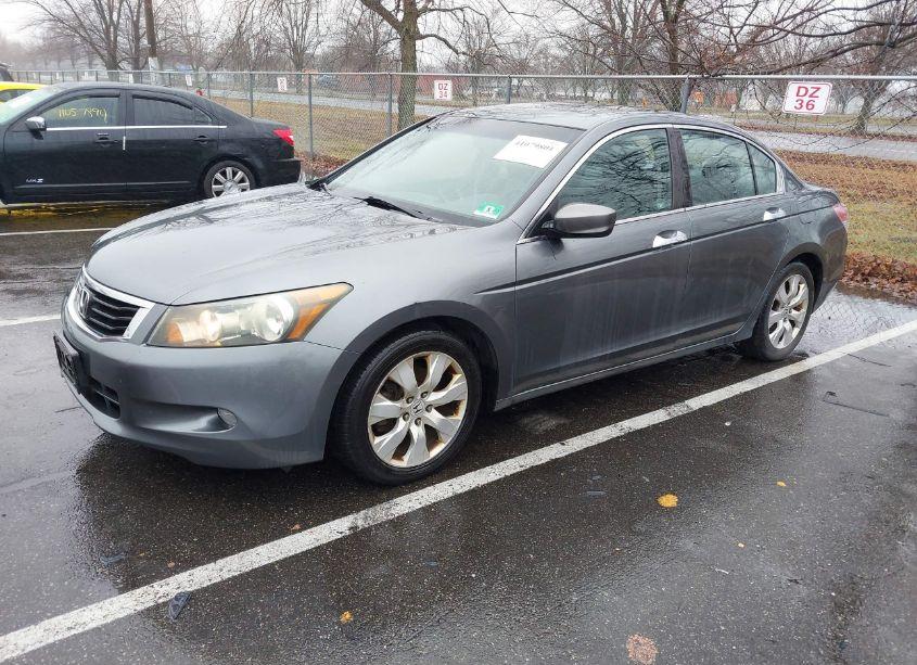 Photo 2 of 2010 Honda Accord 3.5 EX-L (VIN 1HGCP3F82AA020612)