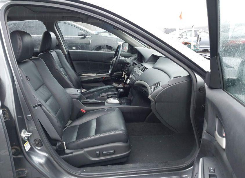 Photo 5 of 2010 Honda Accord 3.5 EX-L (VIN 1HGCP3F82AA020612)