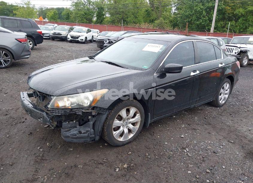 Photo 2 of 2010 Honda Accord 3.5 EX-L (VIN 1HGCP3F82AA021632)