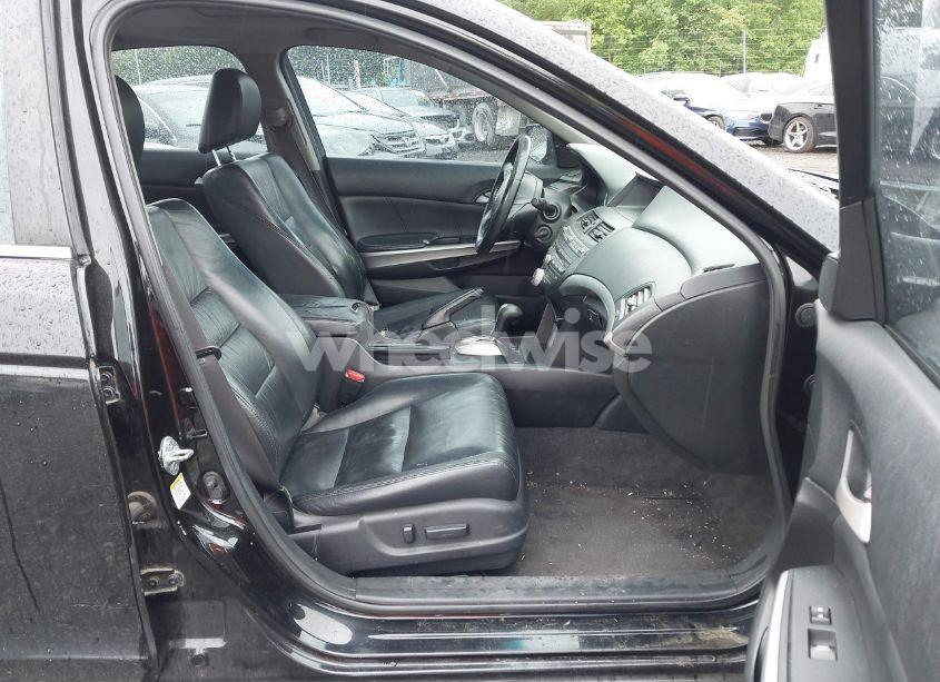 Photo 5 of 2010 Honda Accord 3.5 EX-L (VIN 1HGCP3F82AA021632)