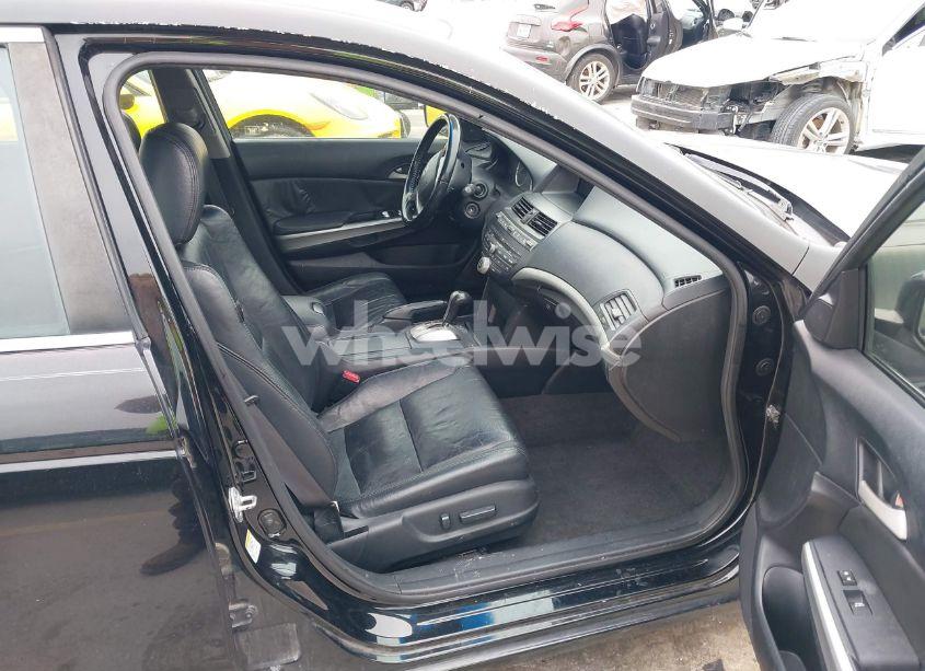 Photo 5 of 2010 Honda Accord 3.5 EX-L (VIN 1HGCP3F82AA026250)