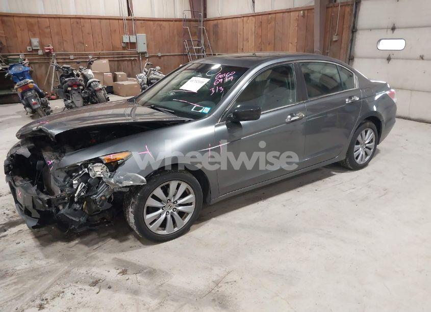 Photo 2 of 2011 Honda Accord 3.5 EX-L (VIN 1HGCP3F82BA015055)